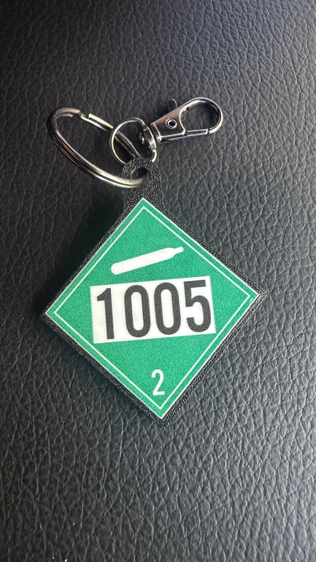 Fuel Slingers Keychain 🟩 1005