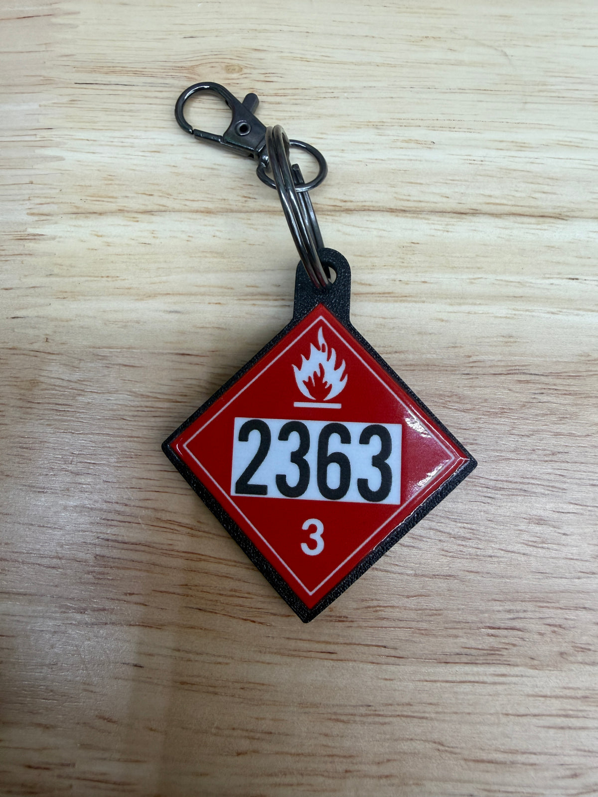 FUEL SLINGERS KEYCHAIN♦️2363