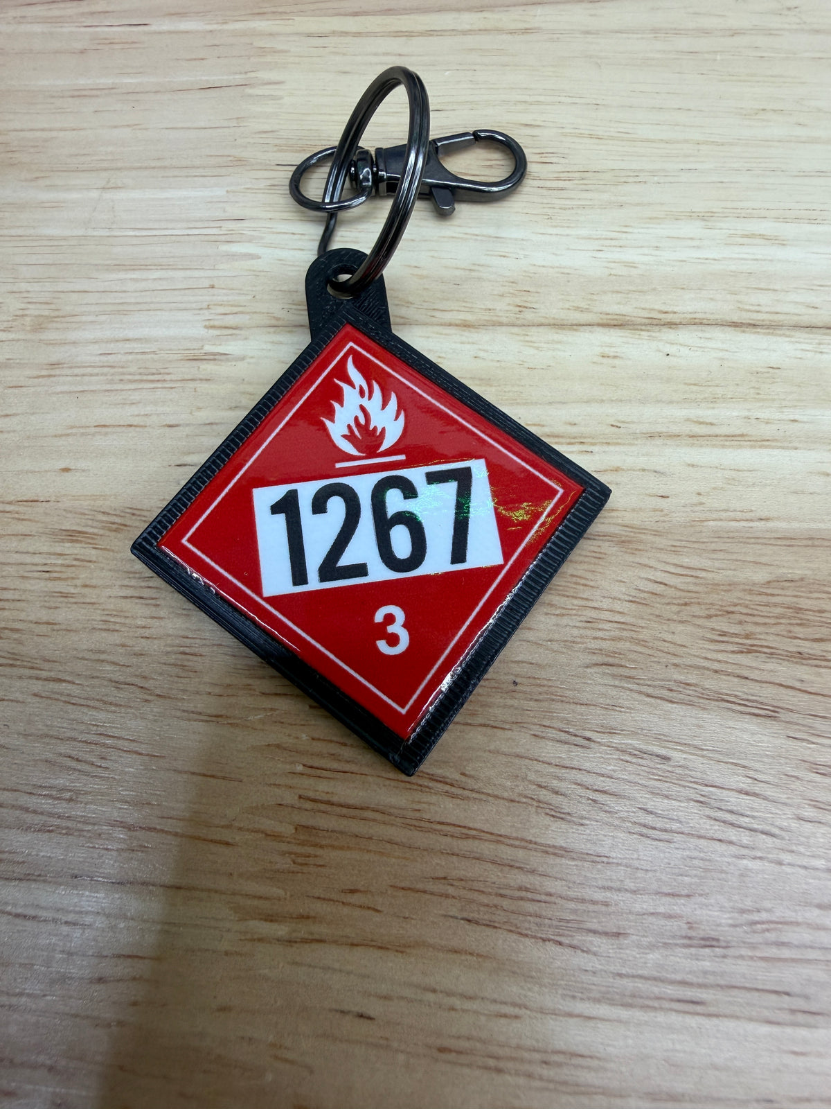 FUEL SLINGERS KEYCHAIN ♦️1267
